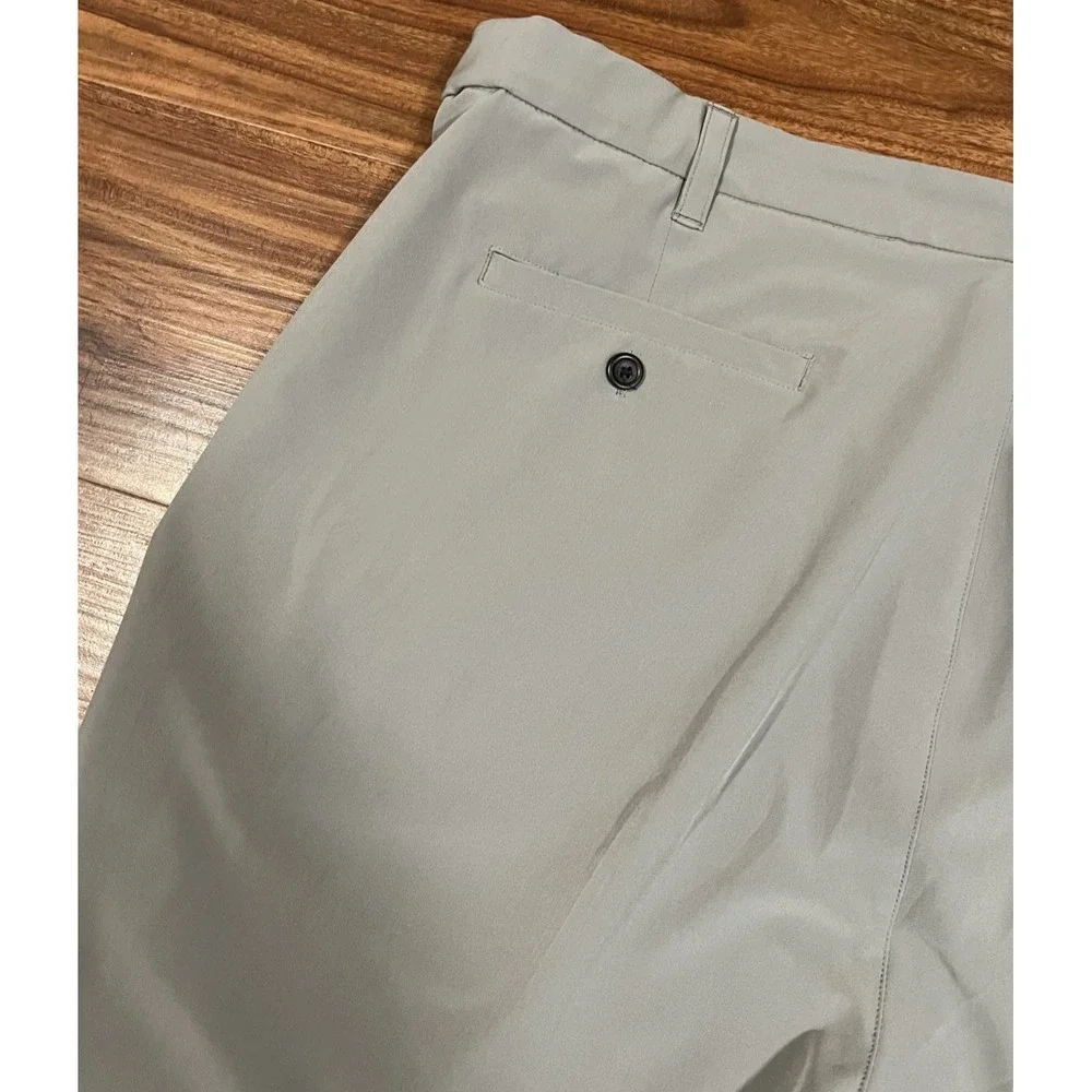 TGW Golf Pants Mens Size 44 Gray Lightweight Player Pleat Expandable Performance